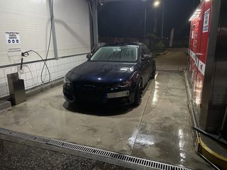 Audi A4 2009-thumb-2