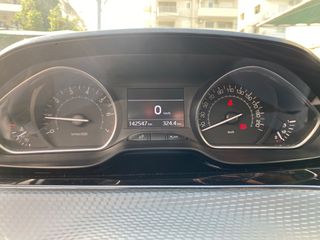 Peugeot 208 2016-thumb-16