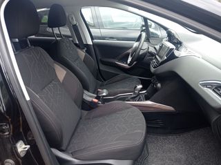 Peugeot 2008 2016-thumb-7