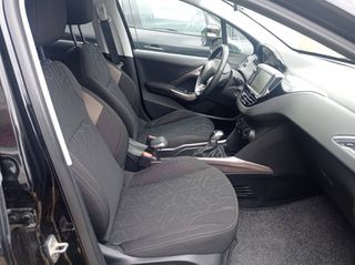 Peugeot 2008 2016-thumb-12