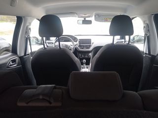 Peugeot 2008 2016-thumb-16