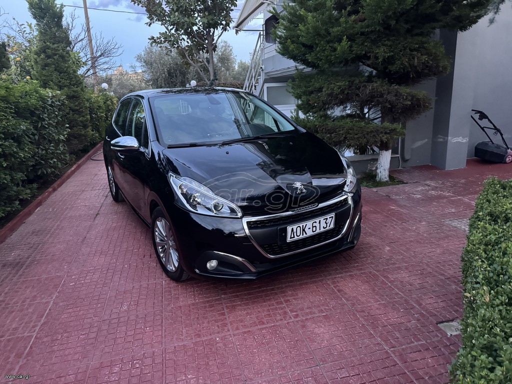 Peugeot 208 2015