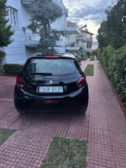 Peugeot 208 2015-thumb-4