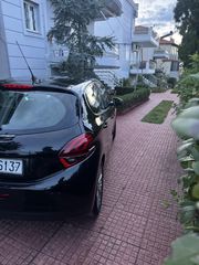 Peugeot 208 2015-thumb-5