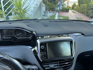 Peugeot 208 2015-thumb-31