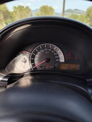 Nissan Micra 2011 automatic-thumb-11
