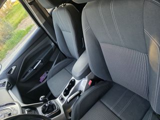 Ford C-Max 2011 TDCi MPV-thumb-21