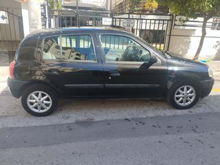 Renault Clio 2001-thumb-9