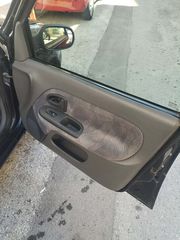 Renault Clio 2001-thumb-11