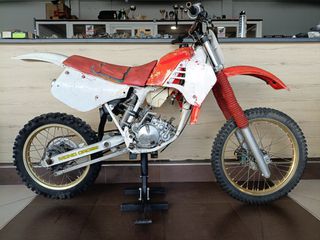Yamaha YZ 125 LC 1987 2HG   YPVS-thumb-1