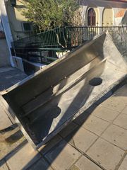 Πωλείται ελαφρως μεταχειρισμένο καπέλο εξαερισμού