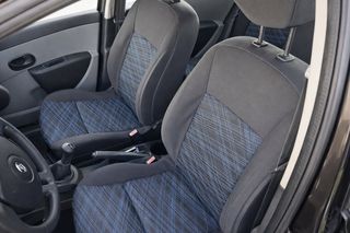 Renault Clio 2006 clio-thumb-3
