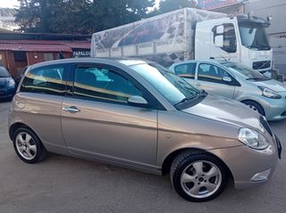 Lancia Ypsilon 2009-thumb-1