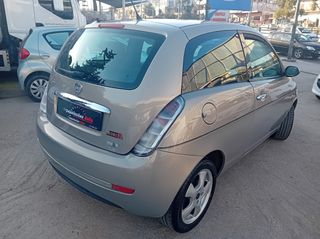 Lancia Ypsilon 2009-thumb-7
