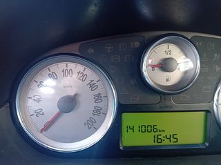 Lancia Ypsilon 2009-thumb-13