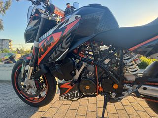 KTM 990 Super Duke 2012 Facelift-thumb-2