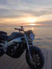 Suzuki GSX-R 750 2000 SRAD 750-thumb-1