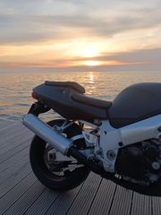 Suzuki GSX-R 750 2000 SRAD 750-thumb-2