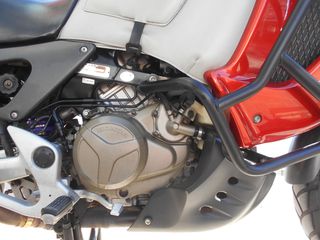 Honda XL 1000V Varadero 1999-thumb-17