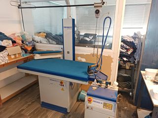 Ατμοσίδερο Primula elite 7014 σαν καινούργιο με τραπέζι σιδερώματος και μπράτσο μανικιού