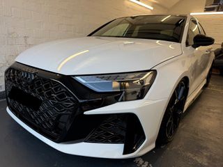 Audi RS3 2025-thumb-1
