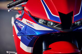 Honda CBR 600RR 2026-thumb-4