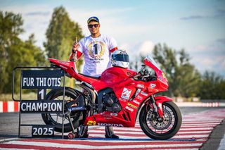 Honda CBR 600RR 2026-thumb-6