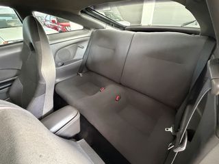 Toyota Celica 2000-thumb-13