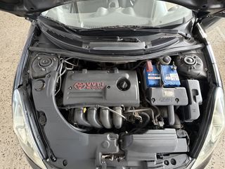 Toyota Celica 2000-thumb-16