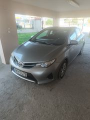 Toyota Auris 2014