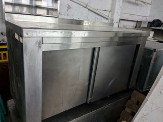 Πλήρης Εξοπλισμός Εστιατορίου Καφέ Μπαρ πωλείται συνολικά ή μομονωμένα