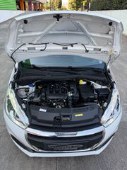Peugeot 208 2019 1.2 PURETECH 82 ALLURE-thumb-17