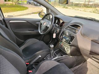 Fiat Punto 2016 1.4 8V Natural Power!-thumb-4