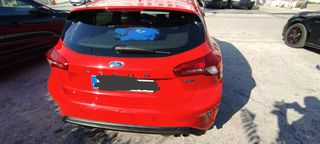 Ford Focus 2018 St line-thumb-3