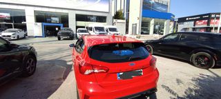 Ford Focus 2018 St line-thumb-5