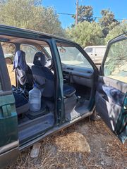 Nissan Serena 2002-thumb-1