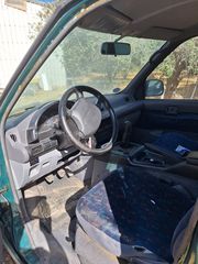 Nissan Serena 2002-thumb-5