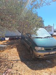 Nissan Serena 2002-thumb-7