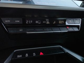 Audi A3 2020 "DESIGN"35ΤFSI-150PS"Mild Hybrid"Stronic F1!!!-thumb-77