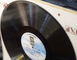 TOM WAITS - HEARTATTACK AND VINE-thumb-6