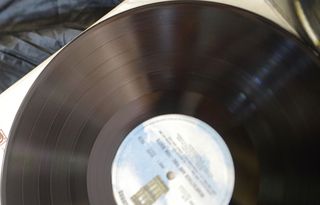 TOM WAITS - HEARTATTACK AND VINE-thumb-8