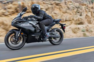 Yamaha YZF-R3 2026 ΕΤΟΙΜΟΠΑΡΑΔΟΤΗ! ΜΕ 10% ΕΩΣ 84 ΜΗΝΕΣ ΕΞΟΦΛΗΣΗ ΔΩΡΕΑΝ 3ος ΧΡΟΝ-thumb-14