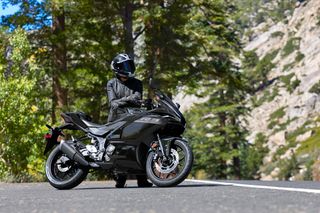 Yamaha YZF-R3 2026 ΕΤΟΙΜΟΠΑΡΑΔΟΤΗ! ΜΕ 10% ΕΩΣ 84 ΜΗΝΕΣ ΕΞΟΦΛΗΣΗ ΔΩΡΕΑΝ 3ος ΧΡΟΝ-thumb-18