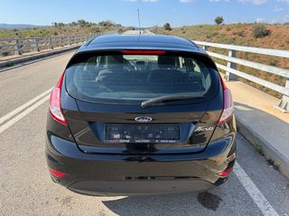 Ford Fiesta 2016-thumb-5