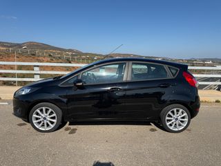Ford Fiesta 2016-thumb-7
