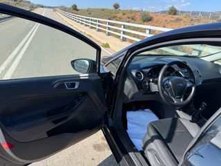 Ford Fiesta 2016-thumb-10