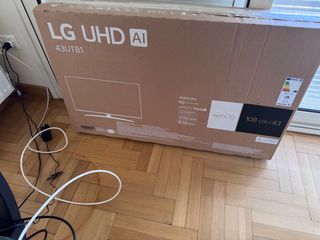 Τηλεόραση LG UHD AI, 43UT81 - καινούργια στο κουτί της