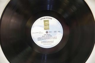 TOM WAITS - BLUE VALENTINE-thumb-7