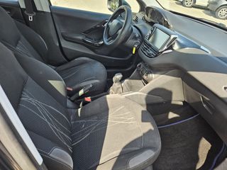 Peugeot 208 2015-thumb-11