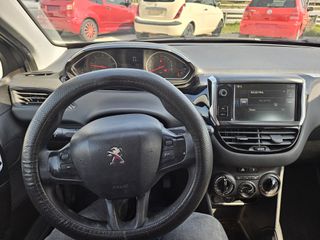 Peugeot 208 2015-thumb-12